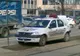 Maşina poliţiei parcată pe trecerea de pietoni