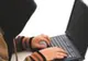 Poliţiştii nemţeni au reţinut doi tineri pentru criminalitate informatică