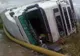 Un tir s-a răsturnat pe DJ 151D, în judeţul Mureş 