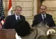 Jurnalistul care a aruncat cu pantofii în Bush a fost condamnat la 3 ani de închisoare