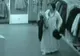 La Ploieşti, o femeie a încercat să fure o haină ascuzând-o sub fustă