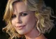 Charlize Theron a minţit despre moartea tatălui ei