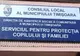 Zeci de mame stau zilnic la coadă pentru a încasa banii de trusou