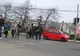 Autoturism parcat pe trecerea de pietoni