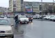 Maşina din mijlocul drumului