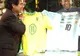 Maradona îi răspunde lui Pele: Să nu uite că şi-a pierdut virginitatea cu un bărbat!