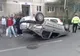 Accident în Piteşti, o maşină s-a răsturnat