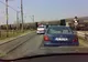 Maşina poliţiei a depăşit coloana de la calea ferată