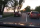Depăşirea coloanei de maşini pe linie continuă, sfidare pentru cei care aşteaptă în trafic