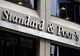 S&P menţine ratingul României la nivel speculativ