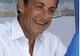 Sarkozy şi-a postat pe pagina de Facebook imagini în care flirtează cu soţia sa