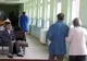 Prietenul tinerei de 28 de ani infectată cu virusul noii gripe a fost externat