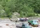 Calul şi maşina, la spălat în râu