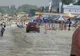 Cu jeepul pe plajă, la malul mării