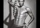 David Beckham se dezbracă din nou pentru Armani
