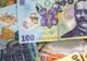 Leul revine sub 4,23 lei/euro, după o depreciere regională în debutul şedinţei