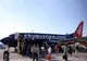 Zeci de pasageri au fost abandonaţi pe Aeroportul Băneasa, după ce avionul nu a mai putut decola