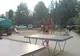 Într-un parc din Berceni părinţii sunt revoltaţi că ADP-ul udă florile când cei mici se află în parc