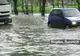 Bulevardul Tineretului a fost inundat după o ploaie torenţială care a durat zece minute