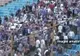 Mai mulţi suporteri maghiari au folosit materiale pirotehnice pe stadion şi s-au războit cu forţele de ordine