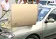Un constănţean a încurcat frâna cu acceleraţia şi a intrat într-o bancă 