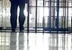 Trei tineri din Vaslui, aflaţi în arest preventiv, au săpat în peretele celulei, pentru a evada