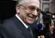 Iliescu: Băsescu realizează o "imixtiune inadmisibilă" în justiţie în cazul dosarelor Revoluţiei
