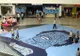 Adebayor, făcut preş la mall