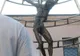 O sculptură cu Iisus complet gol a generat o polemică la Moscova