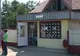 Hoţ prins de săteni, la scurt timp după ce a jefuit  un magazin