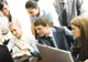 Tinerii vor să muncească gratis trei luni, companiile spun pas