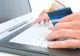 Românii se tem de cumpărăturile online 