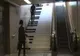 Treptele-pian îi fac pe călătorii din metrou să nu se mai înghesuie la scările rulante