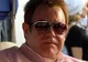 Elton John regretă că şi-a pierdut virginitatea prea târziu