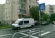 Autoritatea rutieră parcată pe trecerea de pietoni