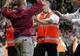 VIDEO / Un fan al lui Barnsley a marcat împotriva lui Manchester United!