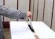 Prezenţa la vot până la ora 13: 20,96% la alegerile prezidenţiale şi 19,62% la referendum