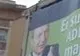 Academia Caţavencu: Pesediştii au plantat un afiş uriaş anti-Băsescu chiar lângă sediul său de campanie. Vezi foto! 