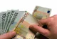 Românii din străinătate trimit mai puţini bani în ţară, potrivit BNR