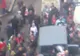 Zeci de oameni s-au îmbrâncit să primească mici electorali, în Braşov şi Ploieşti. VEZI VIDEO