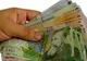 Angajaţii Consiliului Judeţean Braşov primesc 1.800 de lei primă de Crăciun