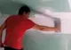 Noua modă la hoţi: se deghizează în zugravi