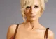 Wow. Daniela Gyorfi a urcat pe scenă. Vedeta pare că şi-a uitat ceva acasă 