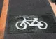 Maşinile parcate ilegal pe trotuar, pe benzile pentru biciclişti ar putea fi ridicate