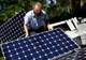 Ce se întâmplă cu românii care vând electricitate în rețeaua națională de la panouri fotovoltaice? Anunțul ministrului Energiei