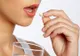 Abuzul de ANTIBIOTICE, obiceiul NOCIV al românilor! Medicii trag un SEMNAL DE ALARMĂ