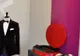 Cât costă cel mai scump costum produs în România şi cine îl poartă