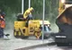 VIDEO. Motivul pentru care drumurile noastre nu rezistă. Iată cum este asfaltat un drum din Bihor