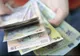 ABUZ fără margini: Băncile îţi pun poprire şi pe alocaţia copiilor