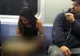 Călătorii dintr-un metrou, ÎNMĂRMURIŢI! Ce s-a apucat să facă o tânără în văzul tuturor